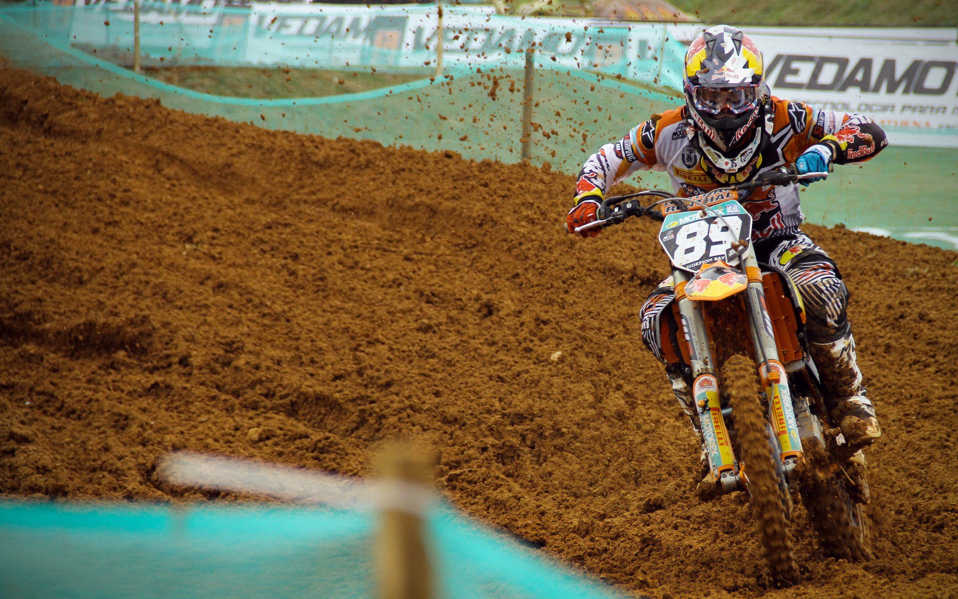 “逆风翻盘”时代:车队的战术逆转史诗